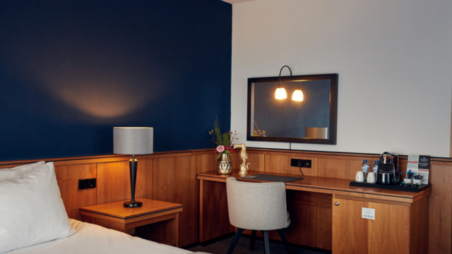 Family Zimmer Schreibtisch